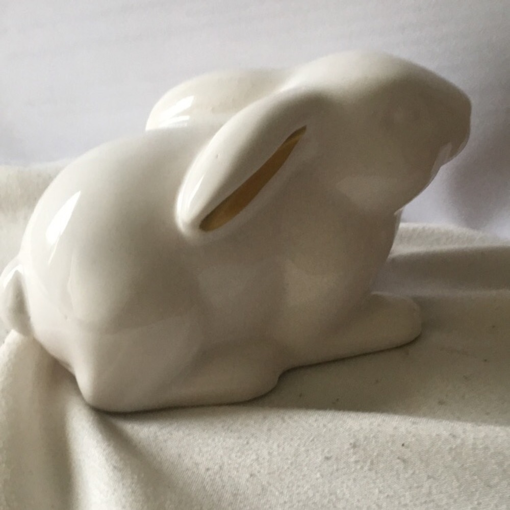 Glass bunny decor